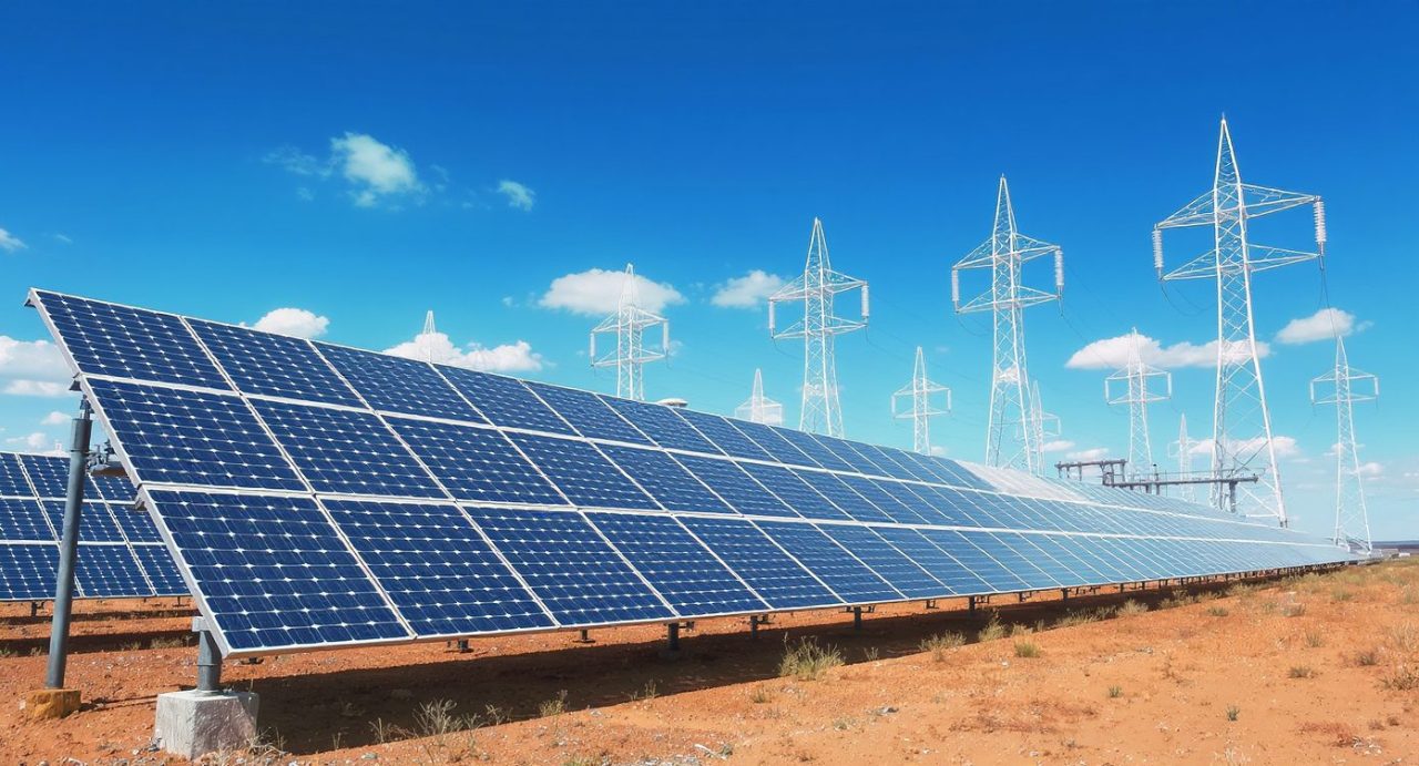 Panneaux solaires installés sur une station électrique moderne
